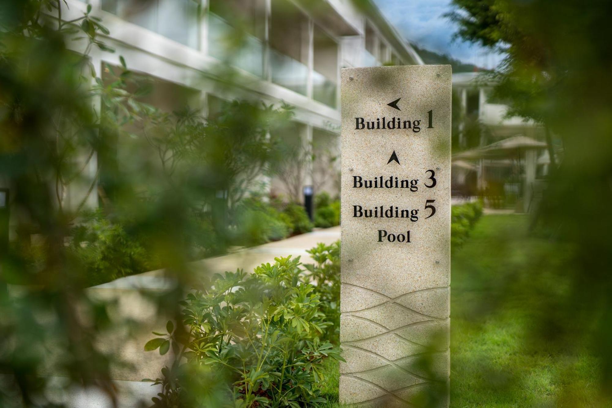 Niranapa Boutique Resort Bãi biển Kata Ngoại thất bức ảnh